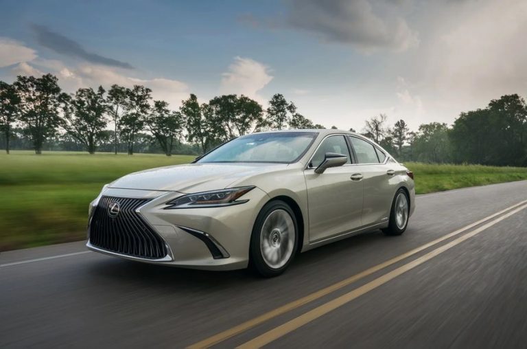 Lexus ES 2019 công bố giá bán chính thức, chỉ từ 918 triệu VNĐ