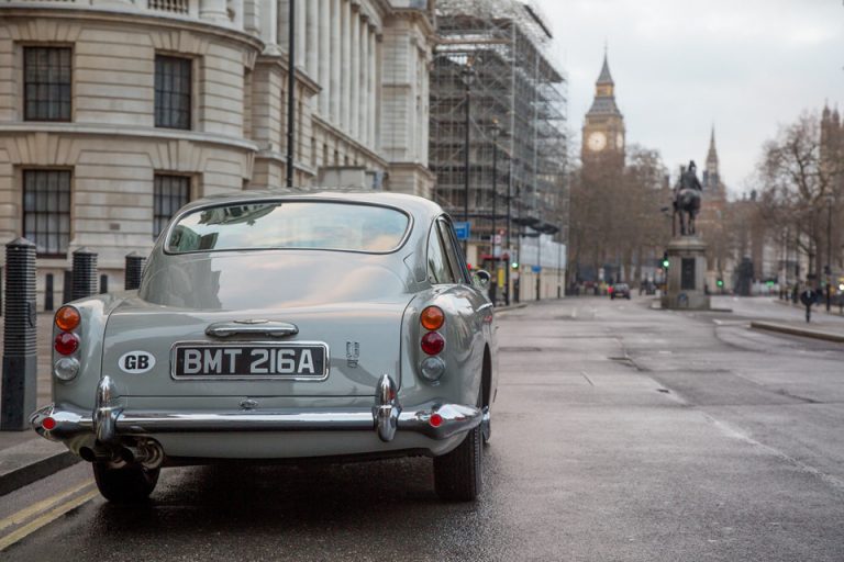 Aston Martin hồi sinh siêu xe James Bond và bán với giá 3,5 triệu USD