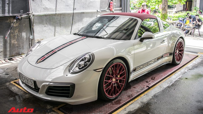 Porsche 911 Targa 4S độc đáo của đại gia Sài Gòn sở hữu cả Ferrari 488 GTB và Rolls-Royce Ghost