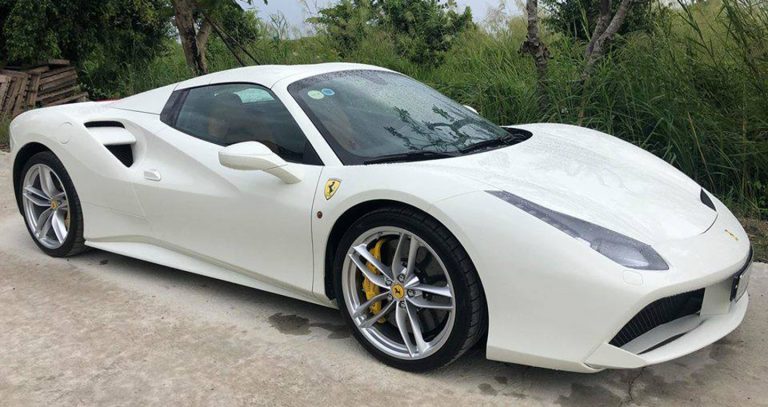 ĐẠI GIA BÌNH PHƯỚC TẬU FERRARI 488 SPIDER HÀNG HIẾM