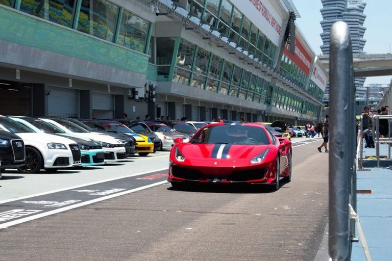 Siêu phẩm Ferrari 488 Pista chính thức ra mắt giới nhà giàu Đông Nam Á