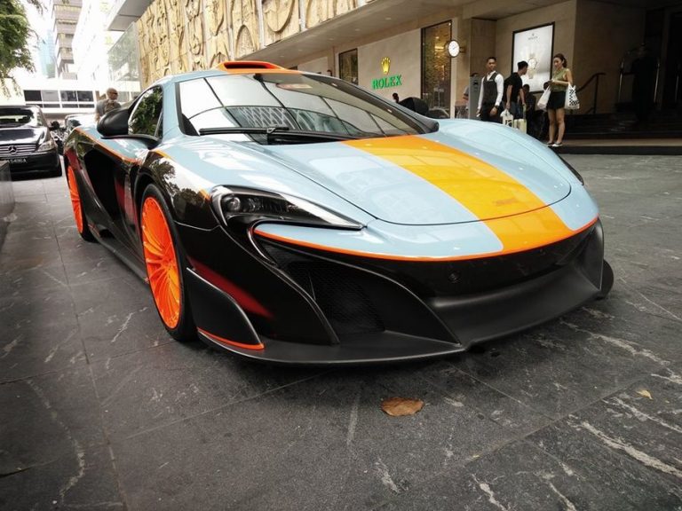 “Làm quen” với McLaren 675LT “hàng thửa” của Hoàng tử Malaysia