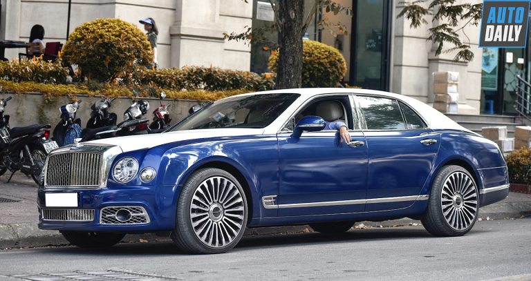 BENTLEY MULSANNE 2018 2 MÀU ĐỘC ĐÁO, ĐỘ MÂM CỰC CHẤT TẠI HN