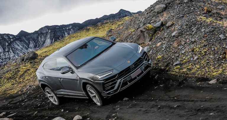 SIÊU SUV LAMBORGHINI URUS CHINH PHỤC BĂNG ĐẢO ICELAND