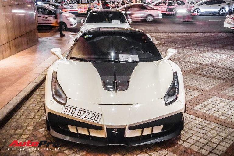 Ferrari 488 GTB độ Misha độc nhất Việt Nam tái xuất trên đường phố Sài Gòn