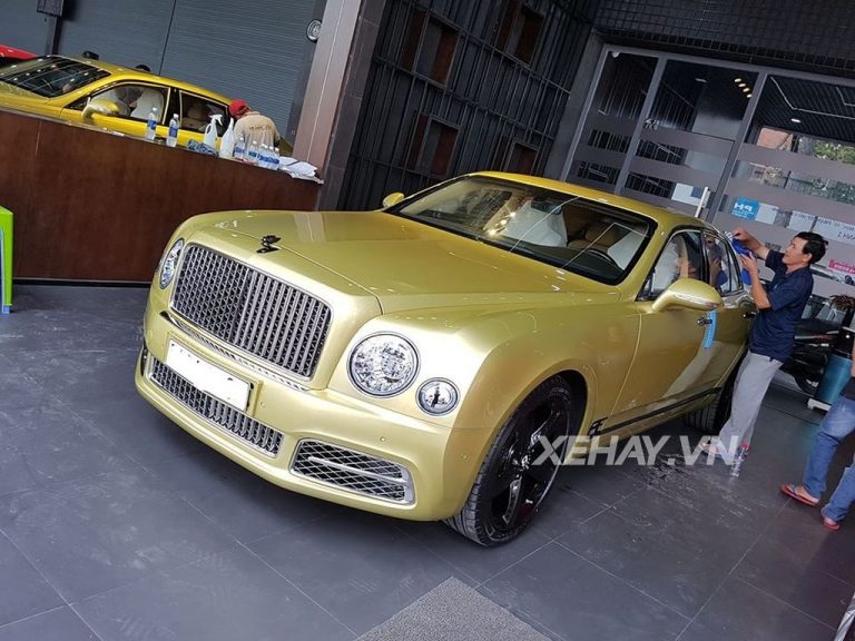 Tóm gọn Bentley Mulsanne EWB màu độc tại Việt Nam