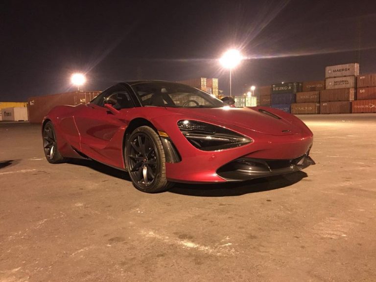 Đại gia Hà Nội đón Tết Kỷ Hợi 2019 cùng chiếc McLaren 720S thứ 4 tại Việt Nam