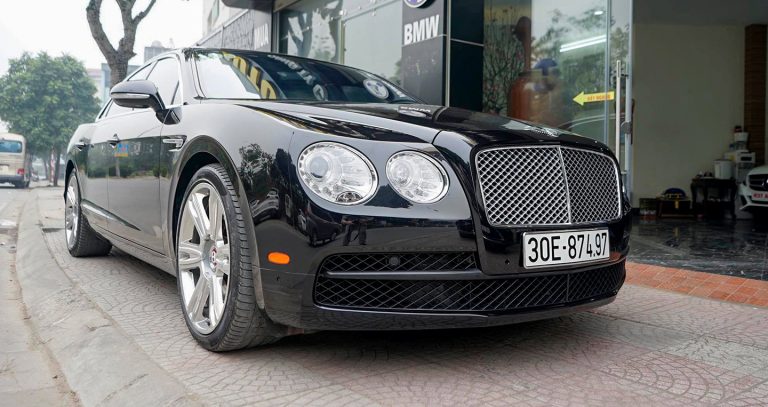 BENTLEY FLYING SPUR V8 ĐI LƯỚT RAO BÁN LẠI GIÁ HƠN 8 TỶ