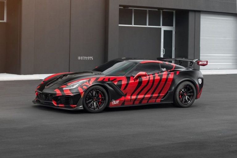 Ngắm Chevrolet Corvette ZR1 độ phong cách “hổ gầm” vô cùng dữ tợn