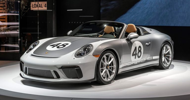 PORSCHE 911 SPEEDSTER CHỐT GIÁ CAO NGẤT NGƯỞNG 274.500 USD