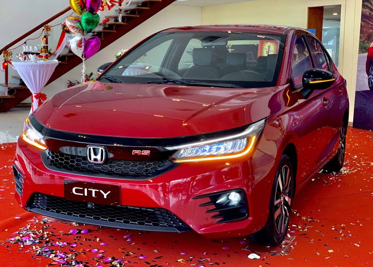 Khi reviewer thành người dùng: Bóc tem Honda City RS giá 599 triệu và xem nó thiếu hụt gì, có đáng hay không?