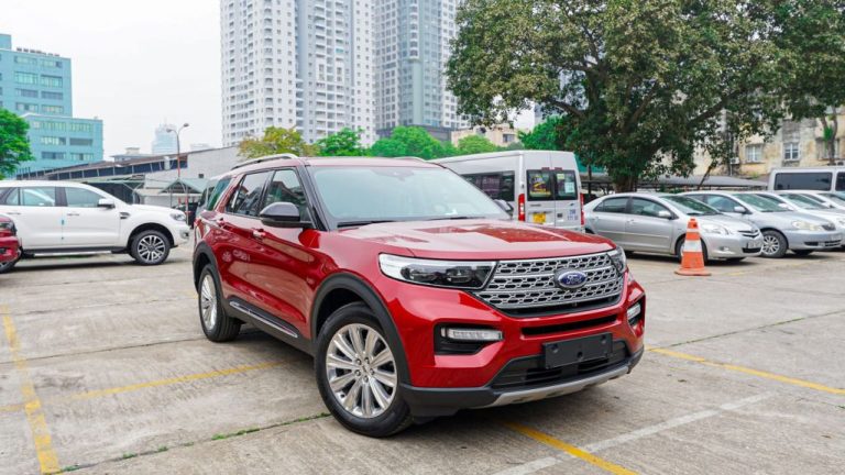 Ford Explorer được ưu đãi gần nửa tỷ đồng tại đại lý: “Rộng cửa” cạnh tranh cùng Hyundai Palisade