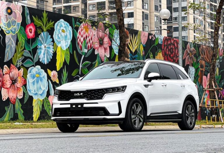 Kia Sportage, Sorento tiếp tục được điều chỉnh giá bán: Thấp nhất chỉ còn 779 triệu đồng