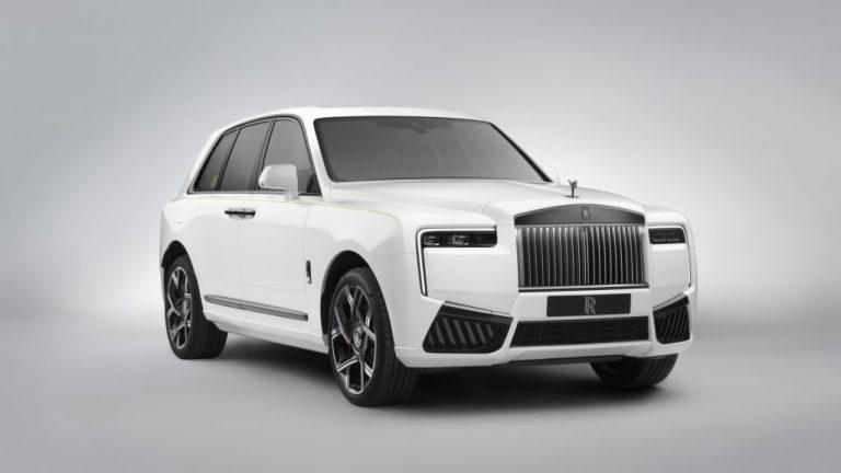 Rolls-Royce Black Badge Cullinan Series II ra mắt, có giá 42 tỷ đồng tại Việt Nam