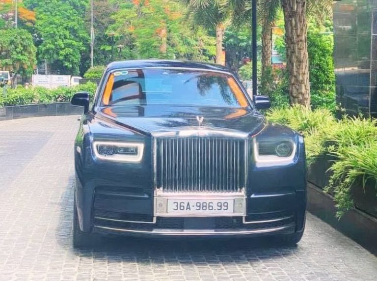 “Biệt thự di động” Rolls-Royce Phantom VIII hơn 50 tỷ đồng về “làm dâu” Thanh Hoá, lắp biển đấu giá 150 triệu đồng